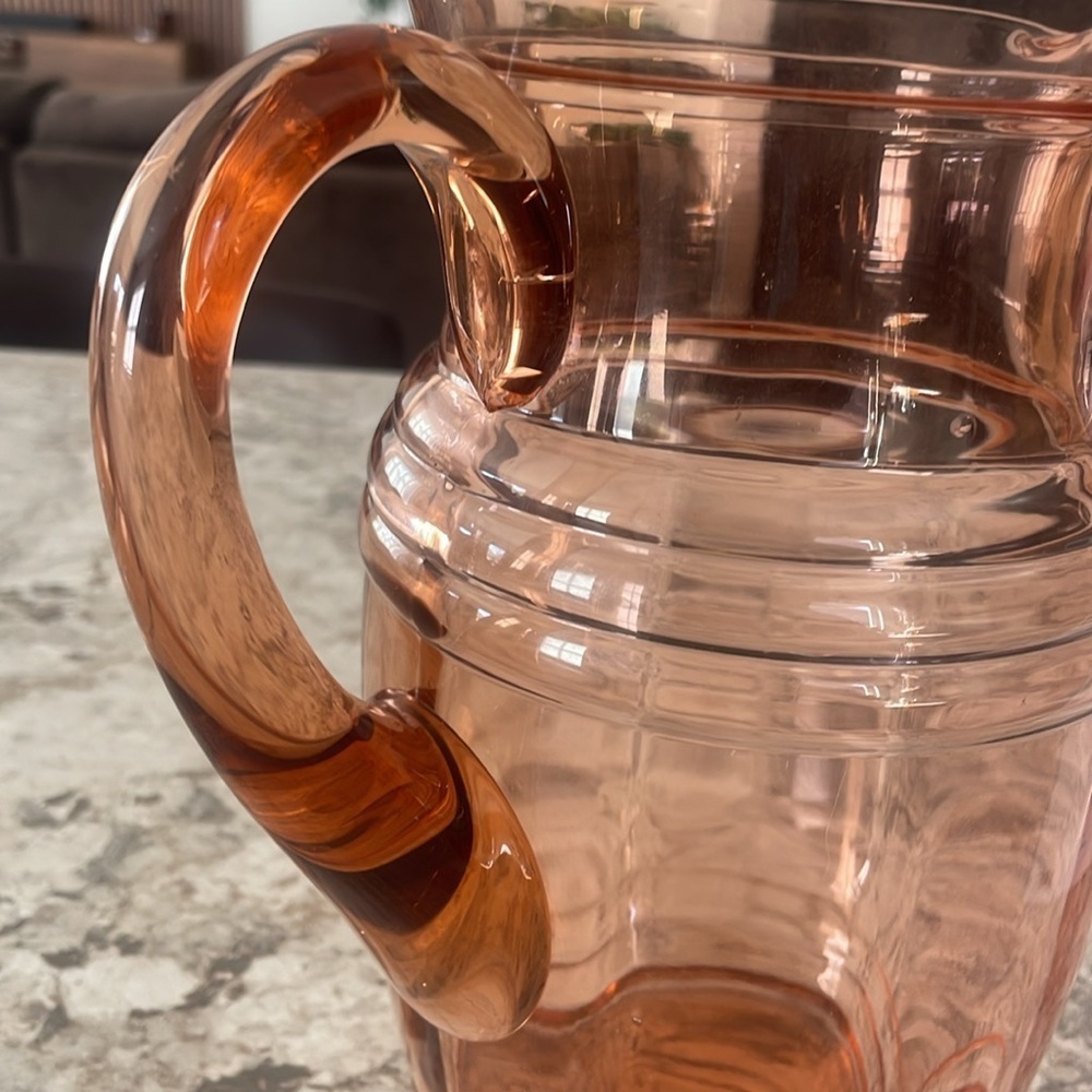 Vintage 1920/30’s pink depression glass pitcher - Picture 4 of 5